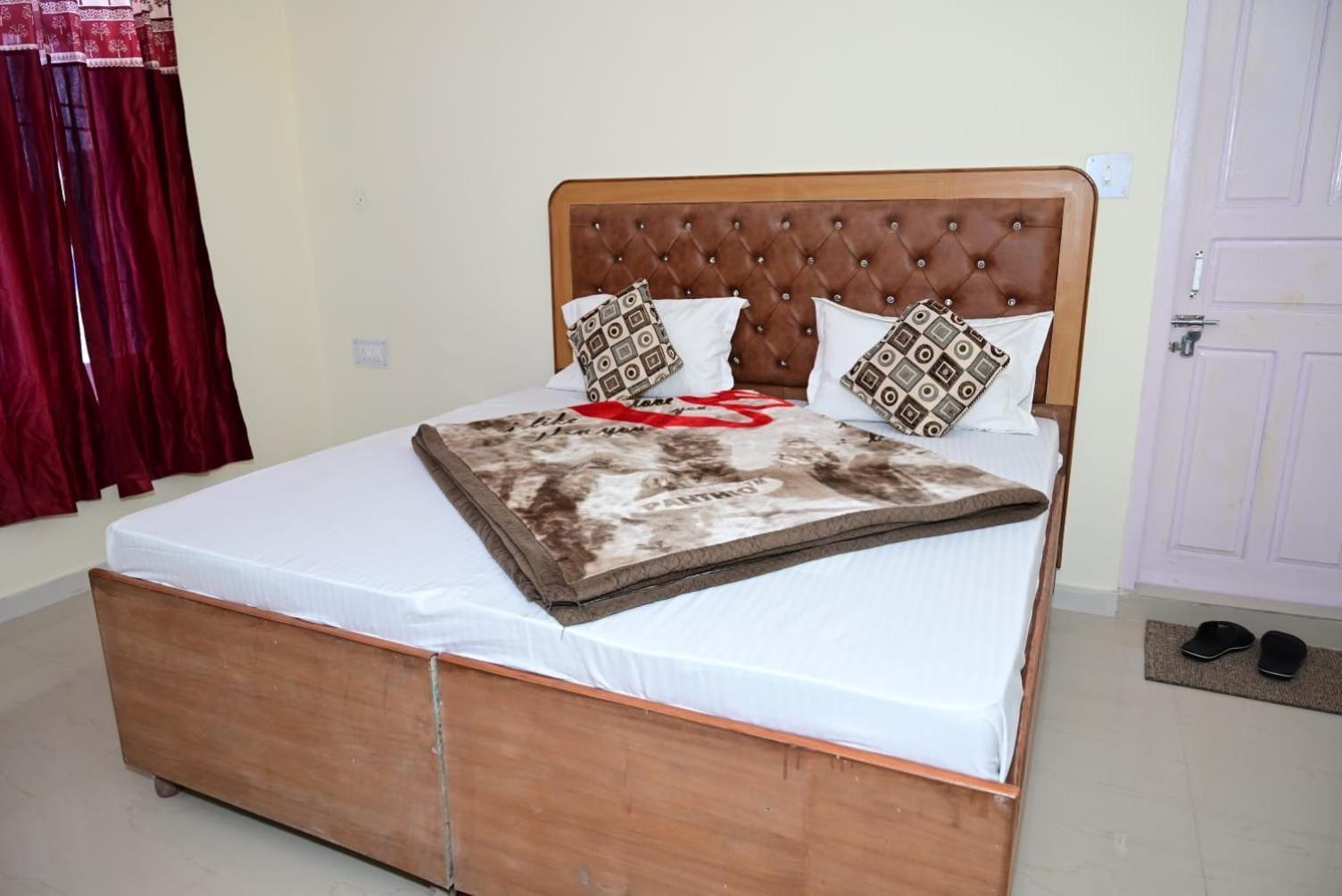 Krishna B&B Near Mall Road Shimla Esterno foto
