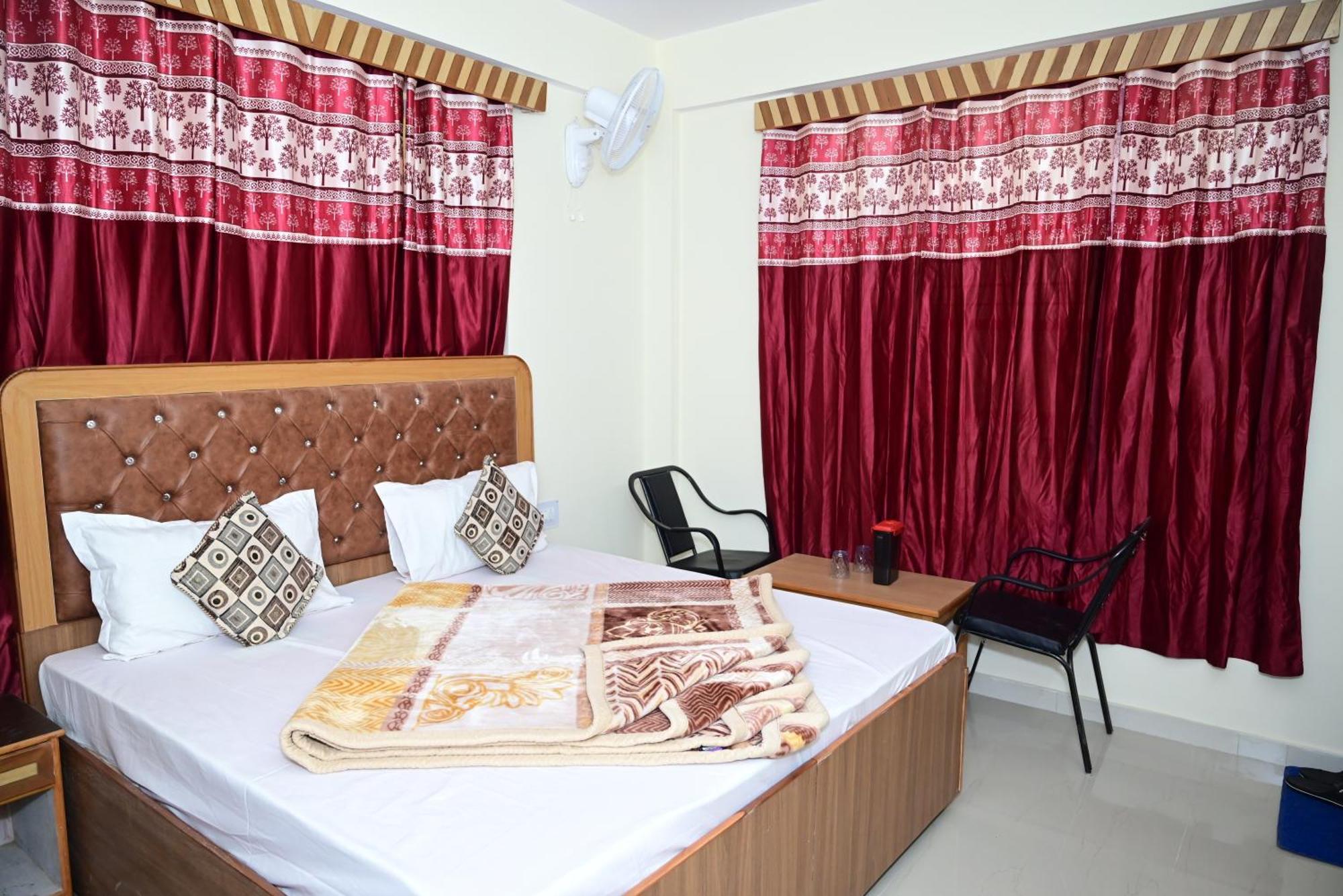 Krishna B&B Near Mall Road Shimla Esterno foto