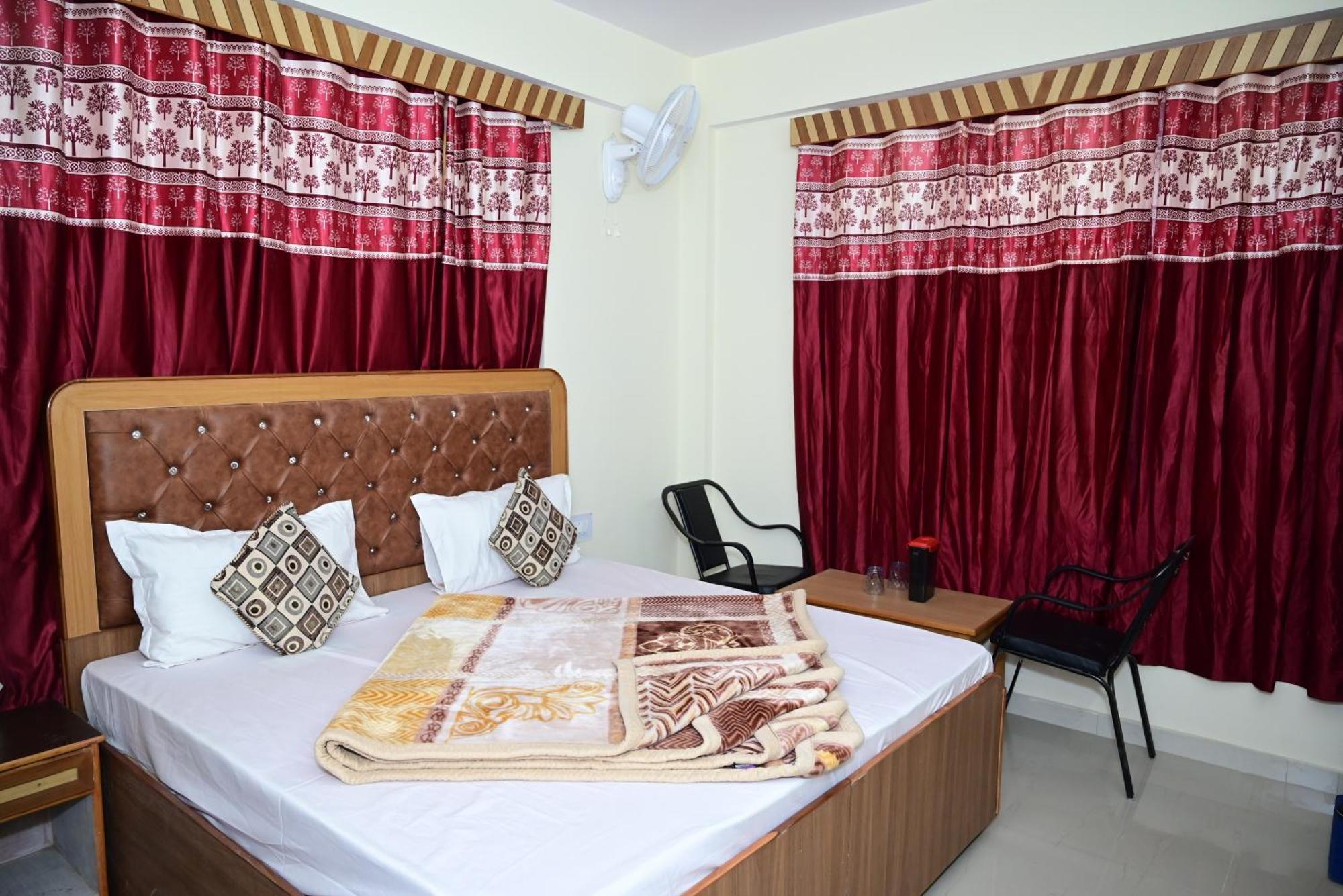 Krishna B&B Near Mall Road Shimla Esterno foto